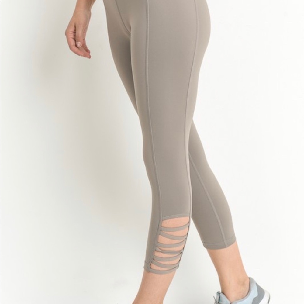 Mono B workshop pants with zip pocket back detail